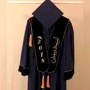 عباية تخرج اسود تطريز بالطول