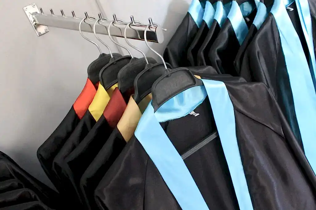 mezuniyet cübbesi renkleri